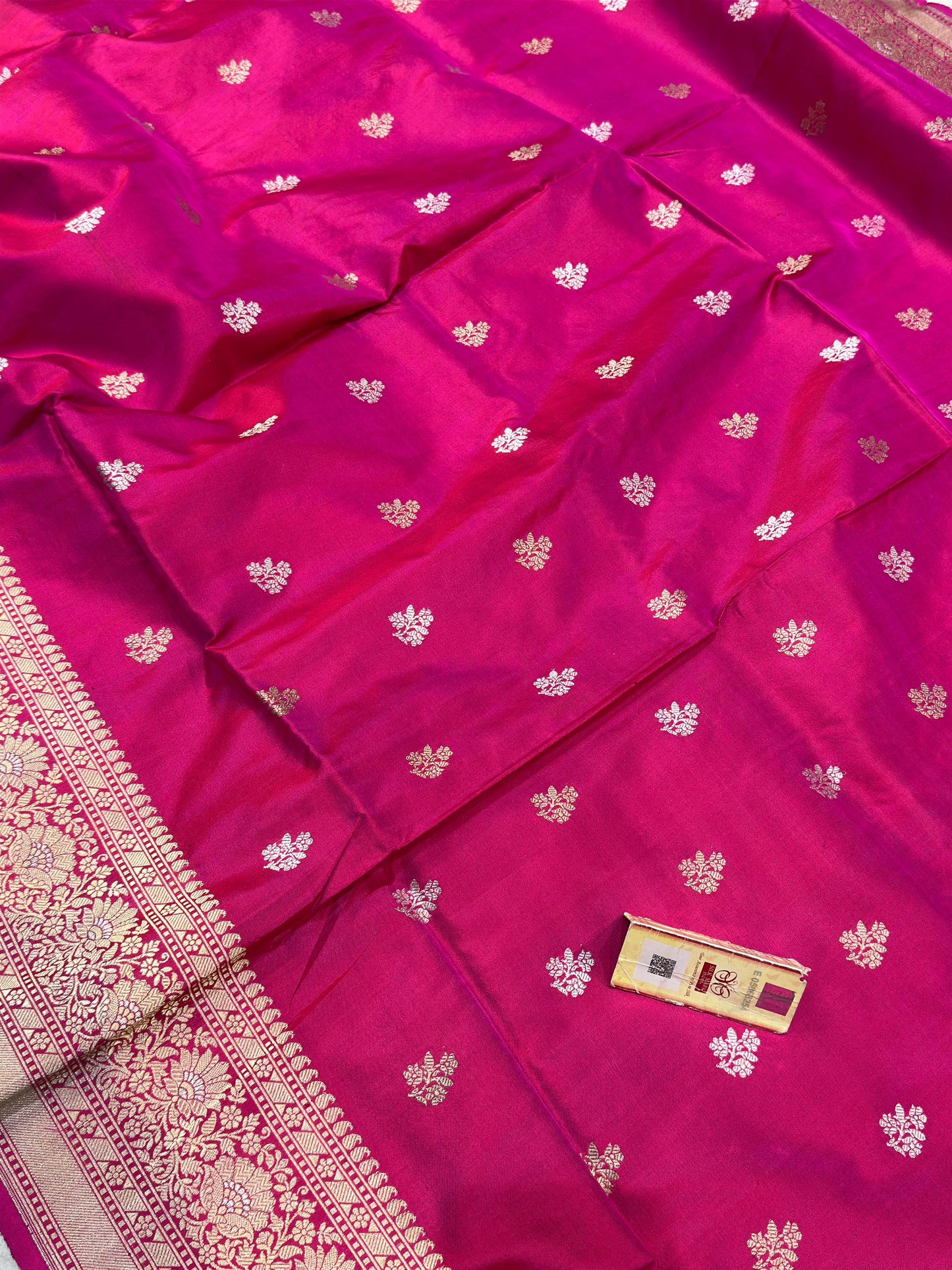 Banaras 100% Pure katan Silk Saree with allover beautiful Sona Roopa kadua Buti design On full body with water zari