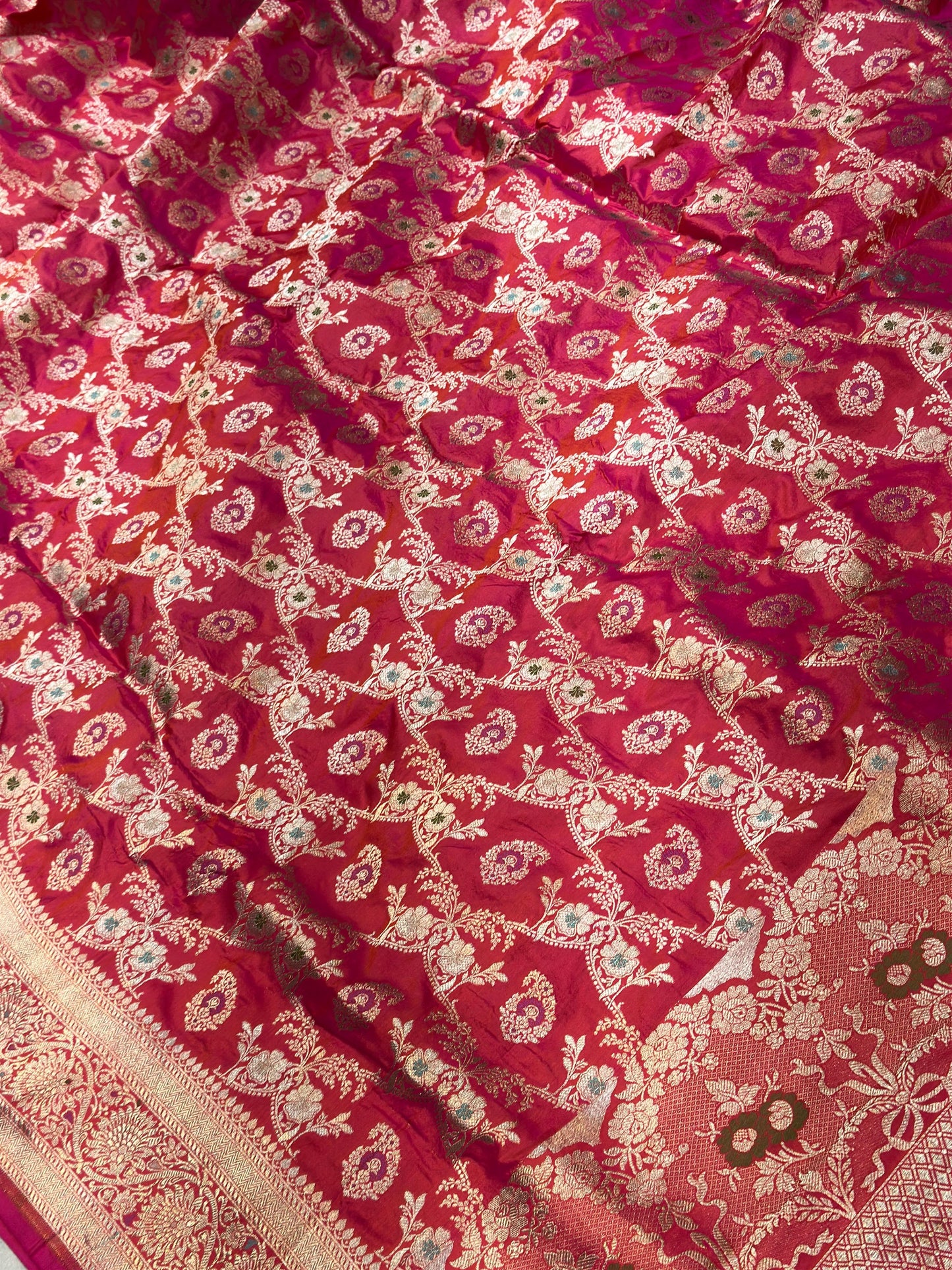 Banaras 100% Pure katan Premium Minakari Jaal &Silk Saree with allover beautiful Minakri Jaal design