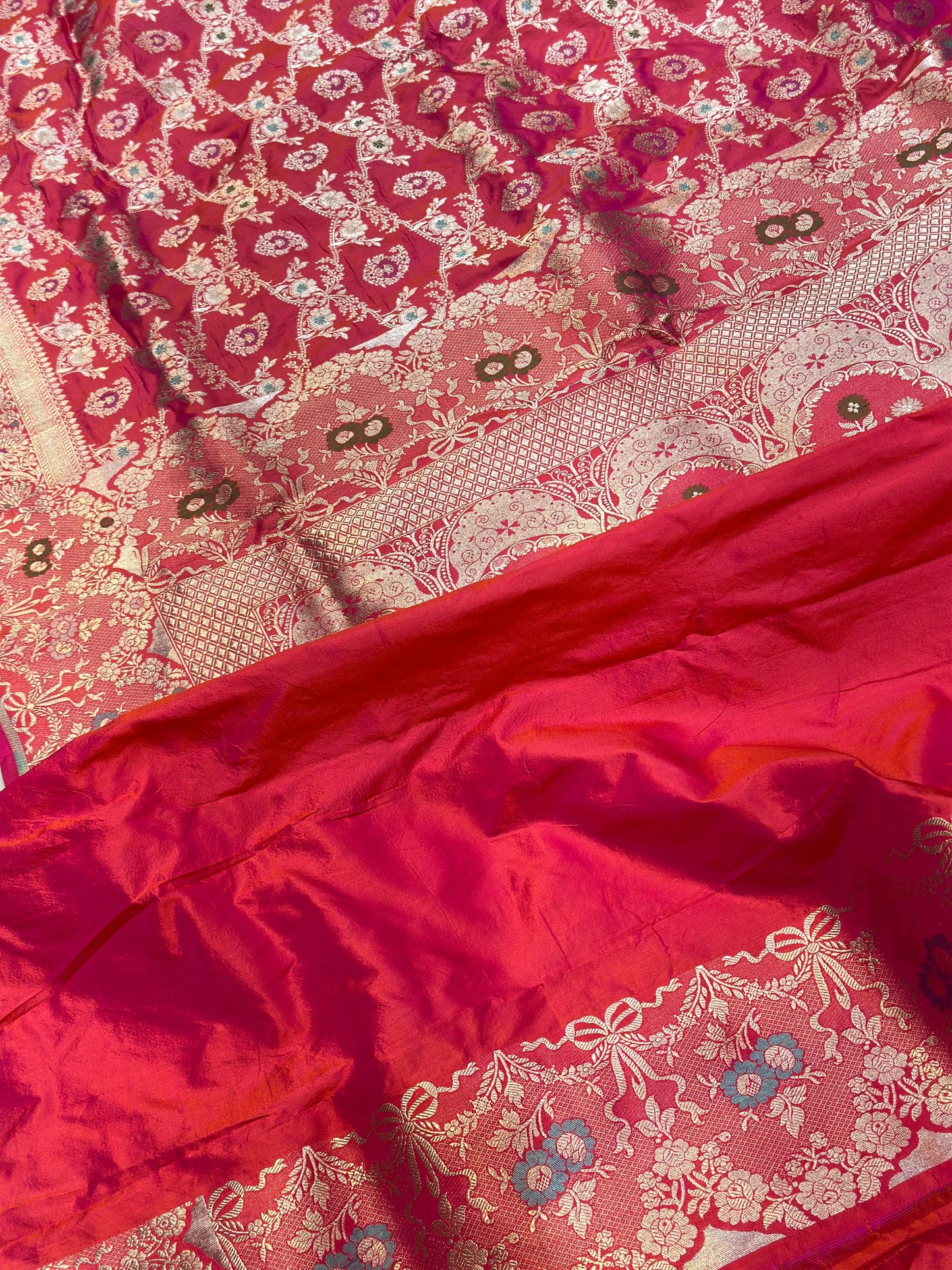 Banaras 100% Pure katan Premium Minakari Jaal &Silk Saree with allover beautiful Minakri Jaal design