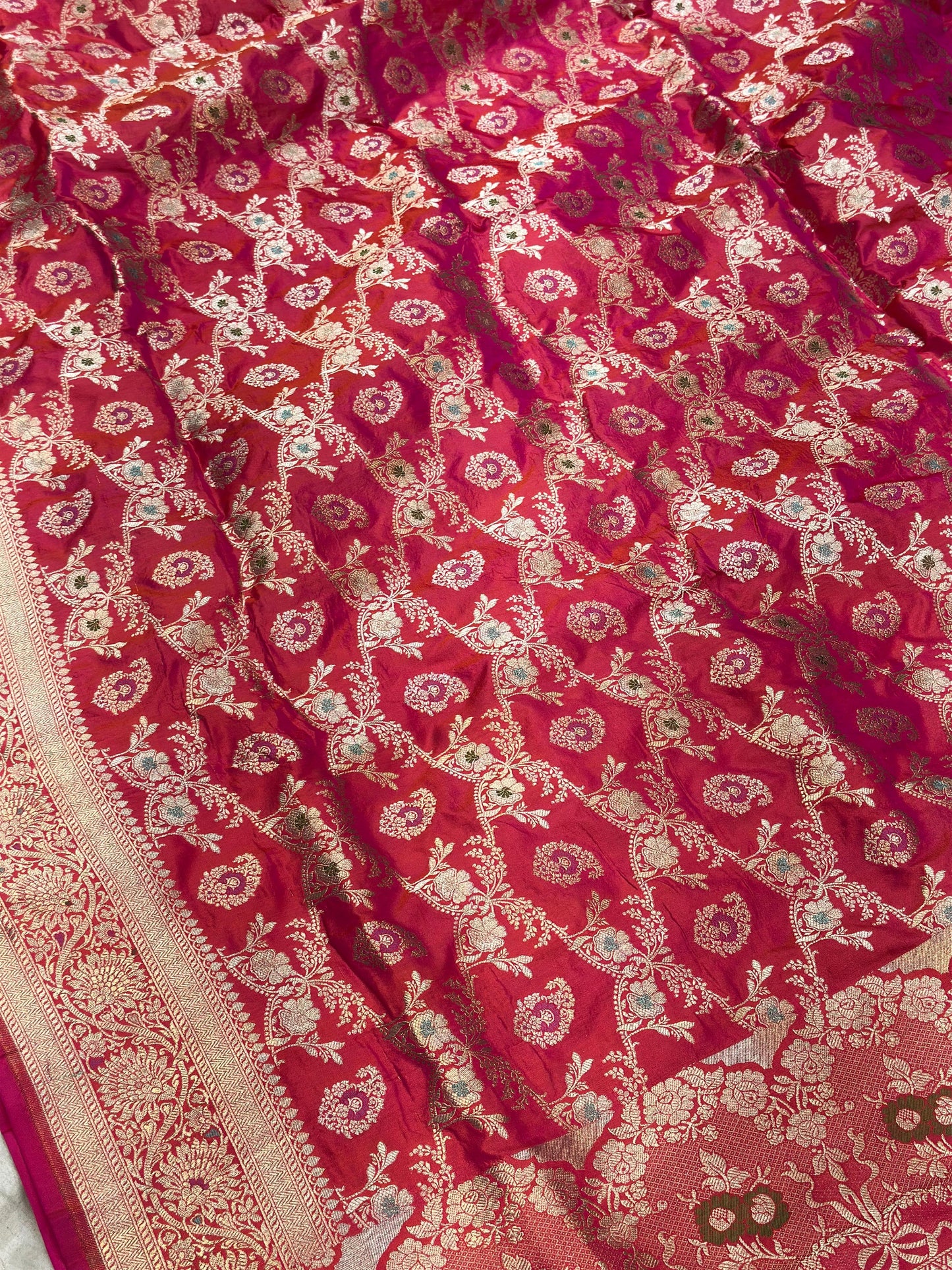 Banaras 100% Pure katan Premium Minakari Jaal &Silk Saree with allover beautiful Minakri Jaal design