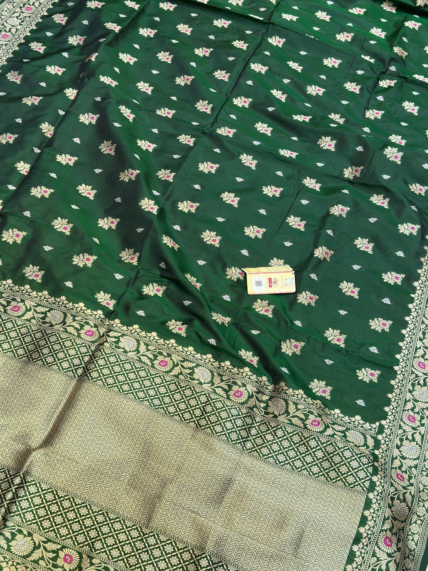 Banaras 100% Pure katan Premium Minakari Silk Saree with allover beautiful Minakri Buta design