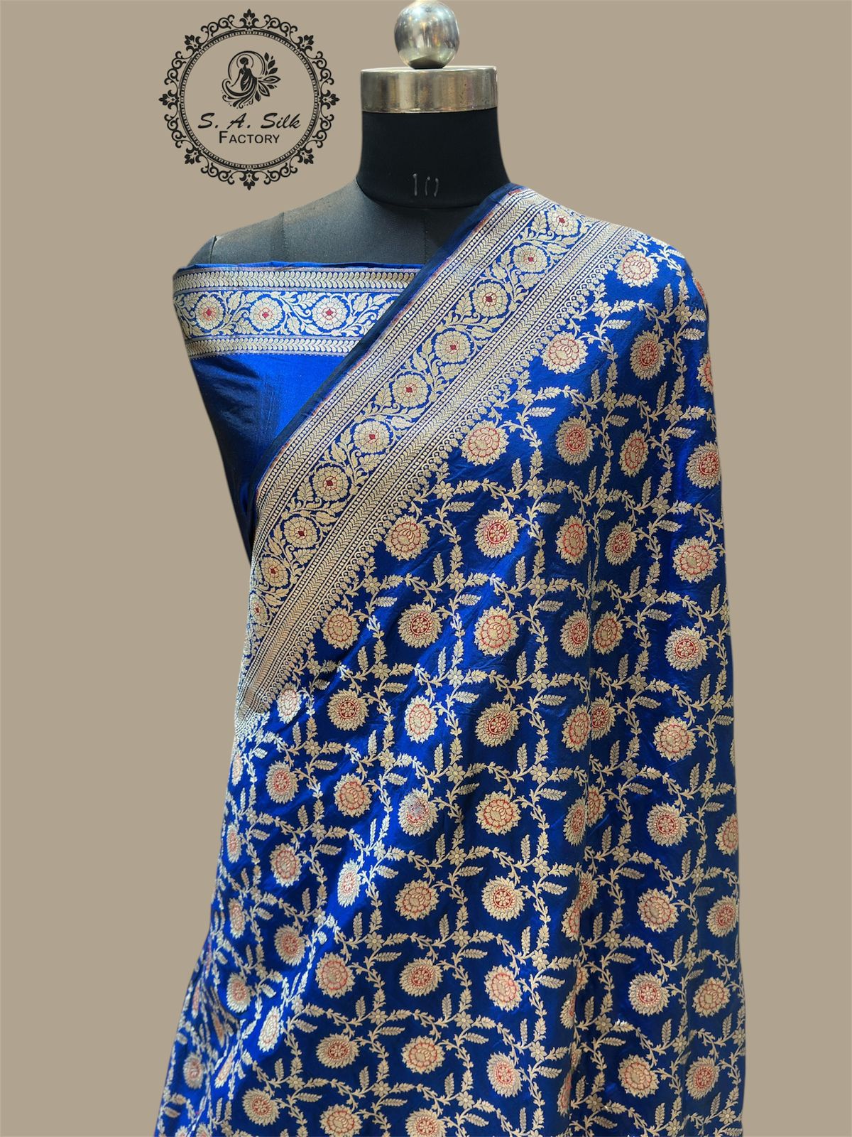 Banaras 100% Pure katan Nita Ambani Silk Saree with allover beautiful jaal design On full body with water zari colour of weave
