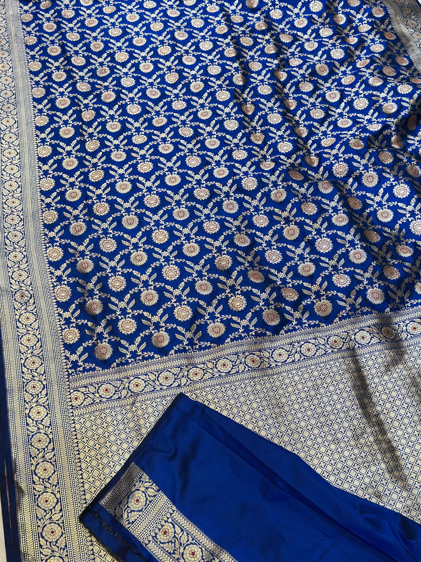 Banaras 100% Pure katan Nita Ambani Silk Saree with allover beautiful jaal design On full body with water zari colour of weave