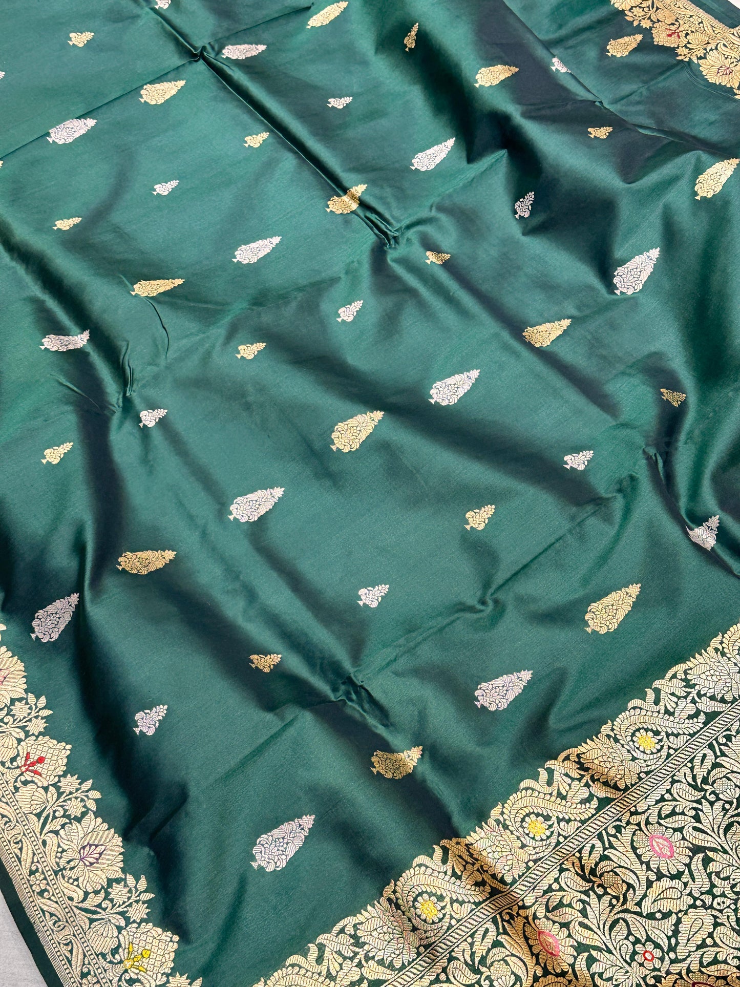 Banaras 100% Pure katan Premium Kadua Silk Saree with allover beautiful Sona Roopa Buta design On full body