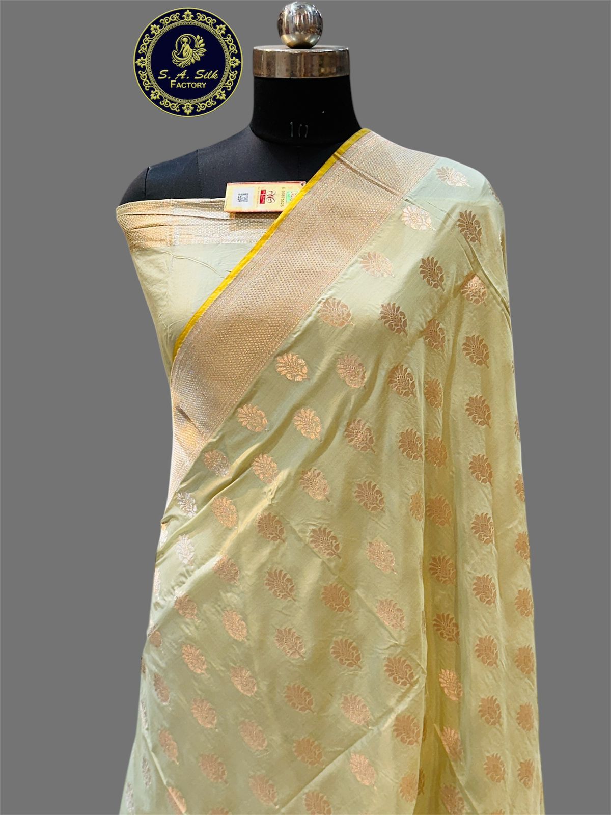 Banaras 100% Pure katan Silk Saree with allover zari buta (Pista)