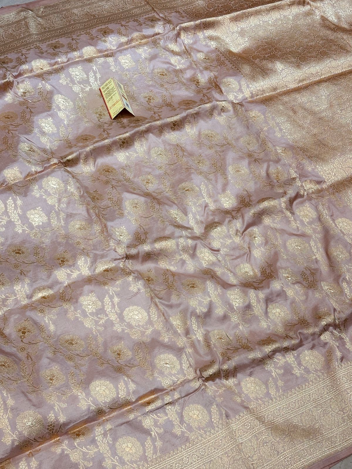 Banaras 100% Pure katan Silk Saree with allover zari weave Jaal Design and Zari border (Rose Pink)