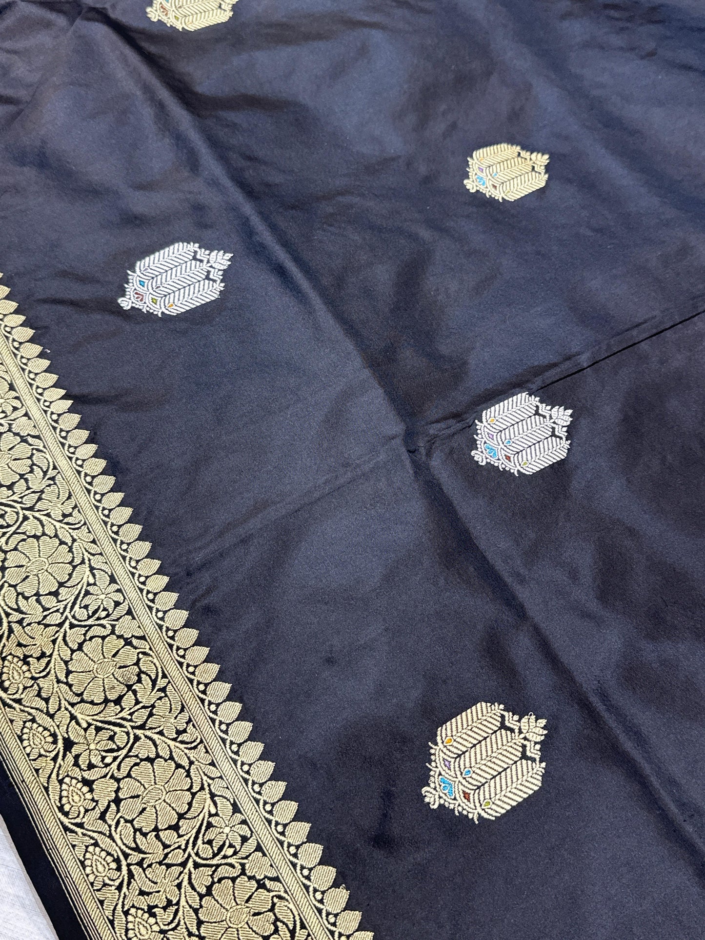 Banaras 100% pure katan kadua silk Saree with premium real silk saree (Black)