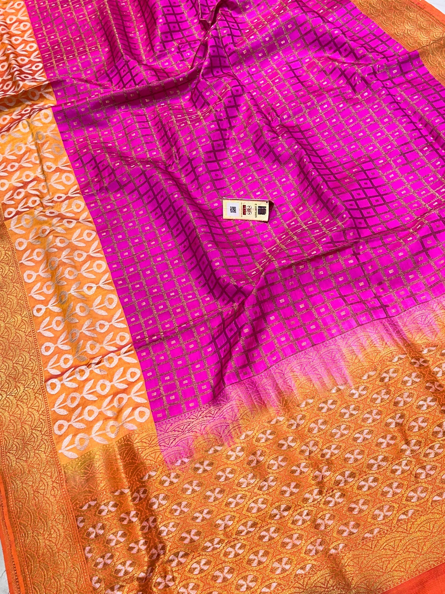 Banaras 100% Pure katan Silk Saree with allover Skirt border Gharchola jaal body with water zari colour