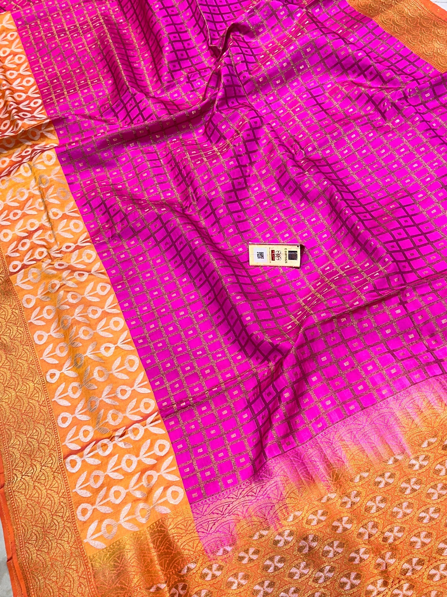 Banaras 100% Pure katan Silk Saree with allover Skirt border Gharchola jaal body with water zari colour