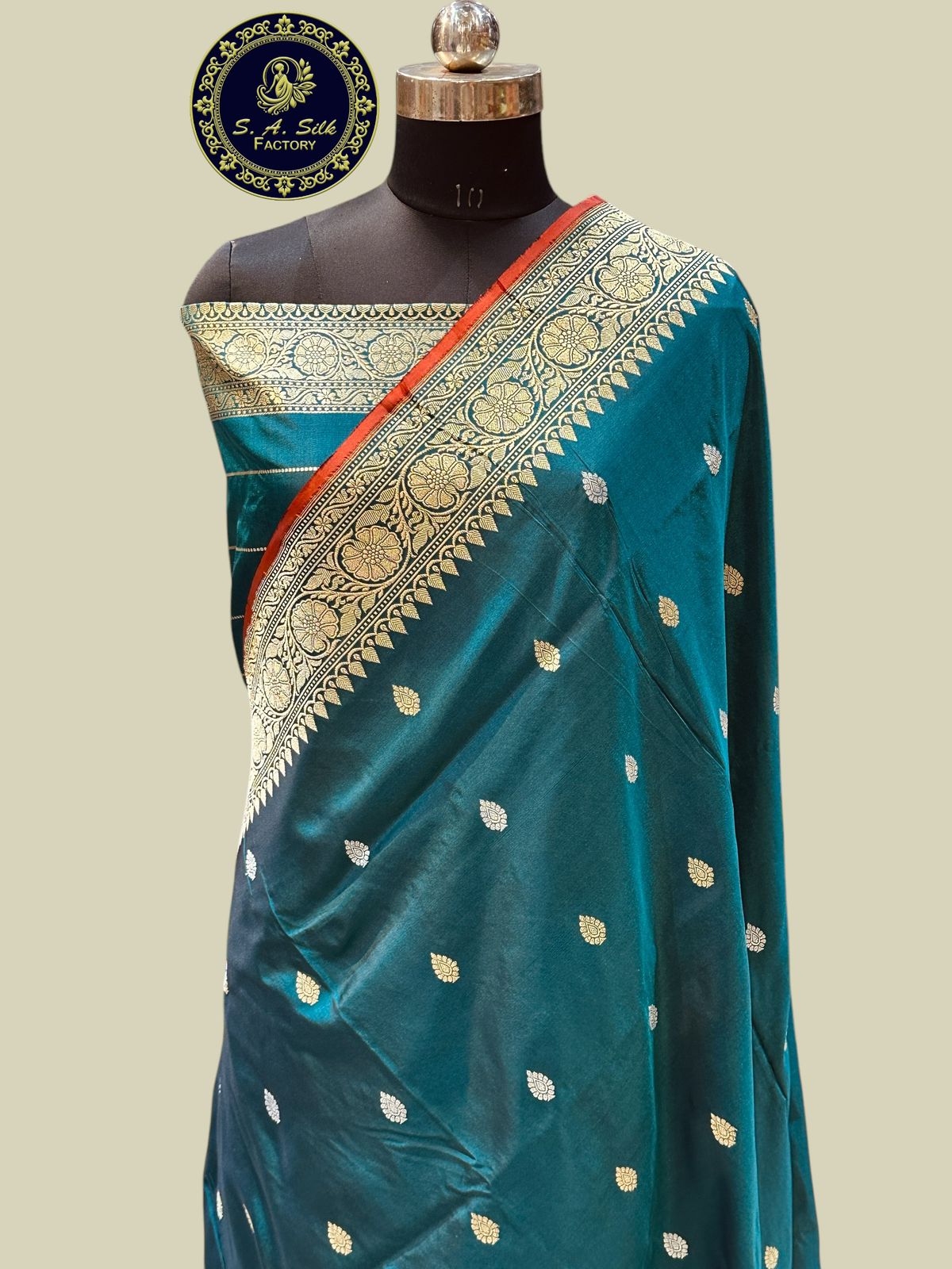 Banaras 100% Pure Katan kadua Silk Saree with allover Kadua tilfi buti and zari border