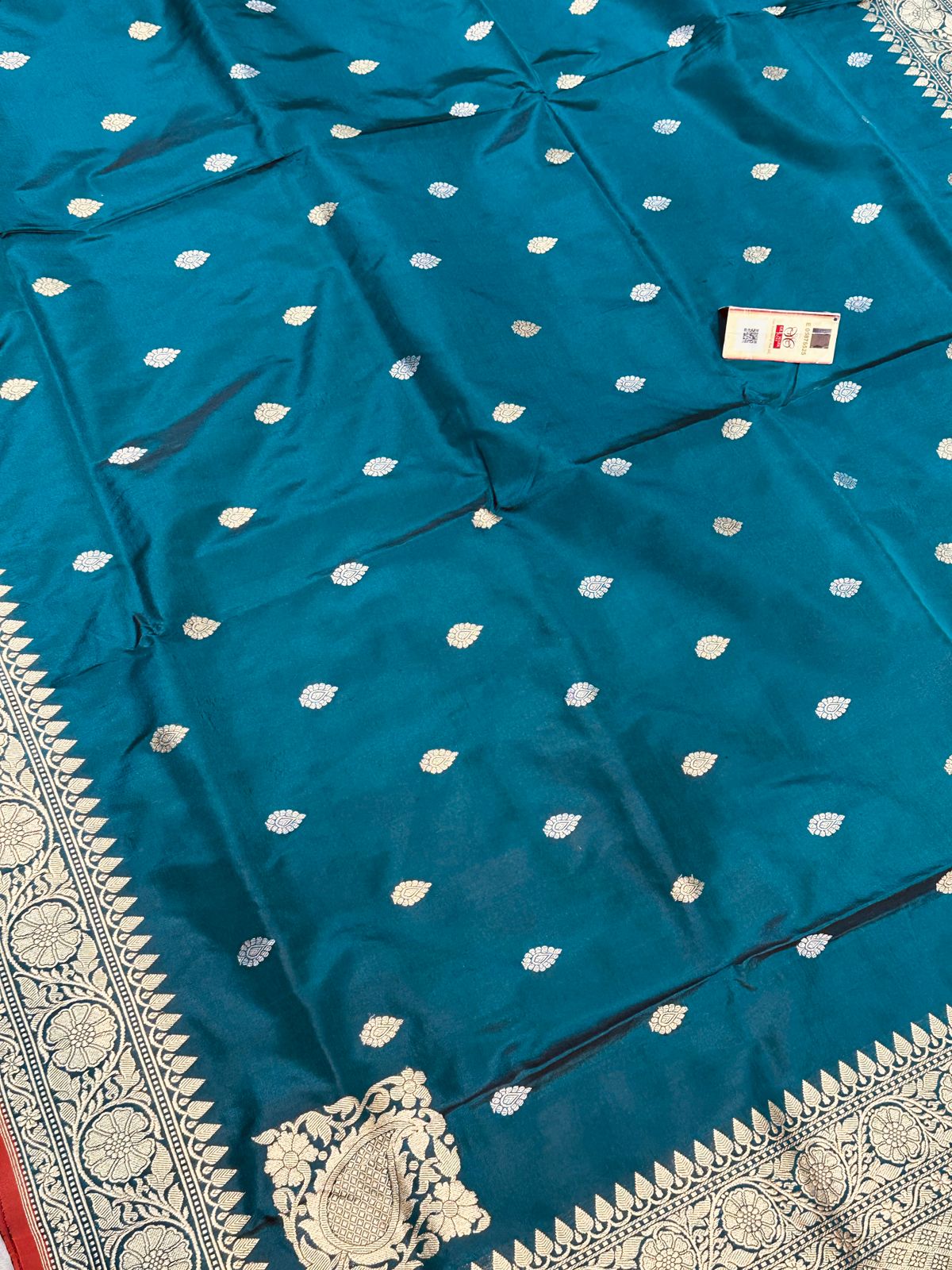 Banaras 100% Pure Katan kadua Silk Saree with allover Kadua tilfi buti and zari border
