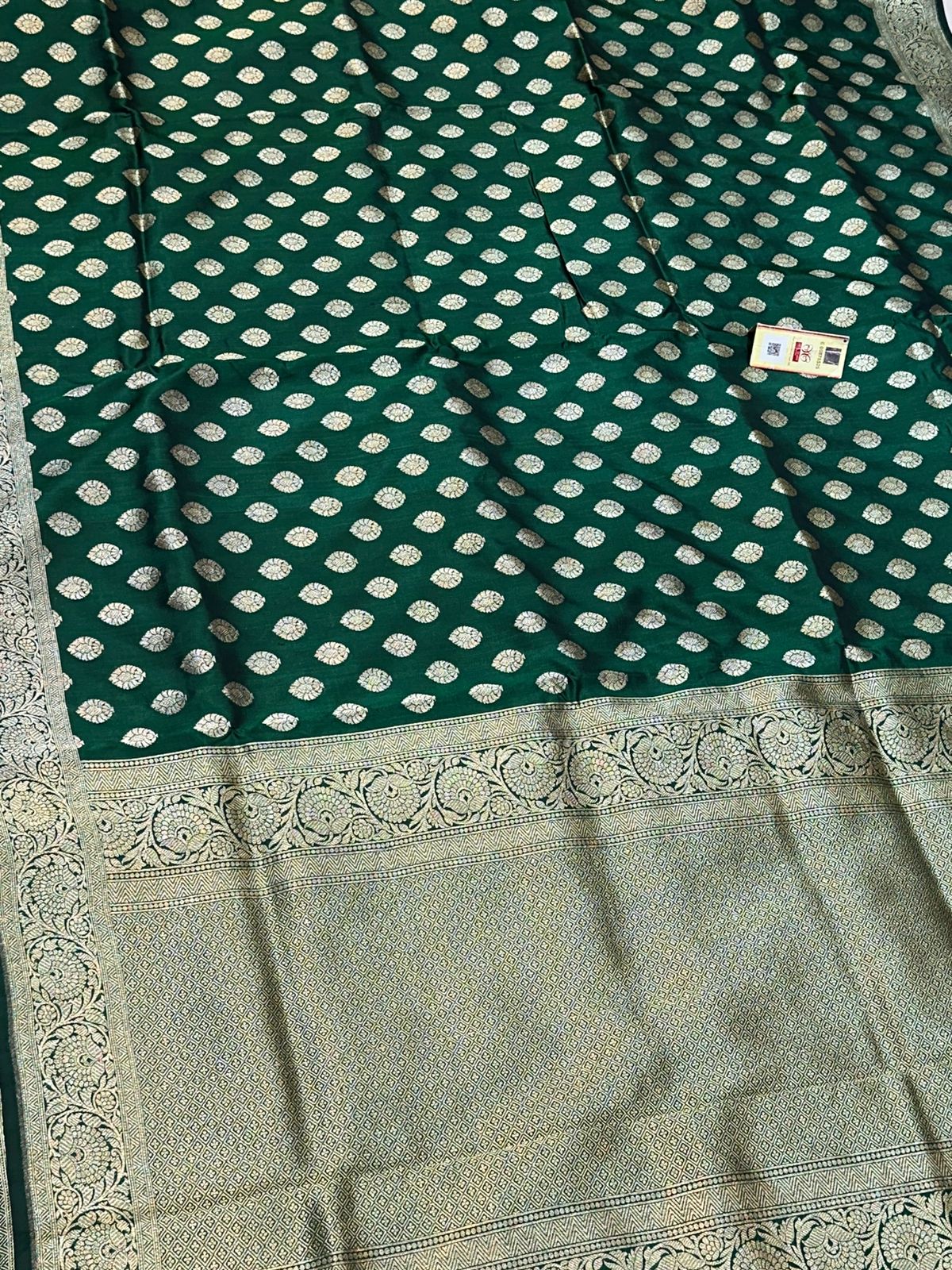 Banaras 100% Pure katan Buti Silk Saree with allover Buti and zari border with self blouse