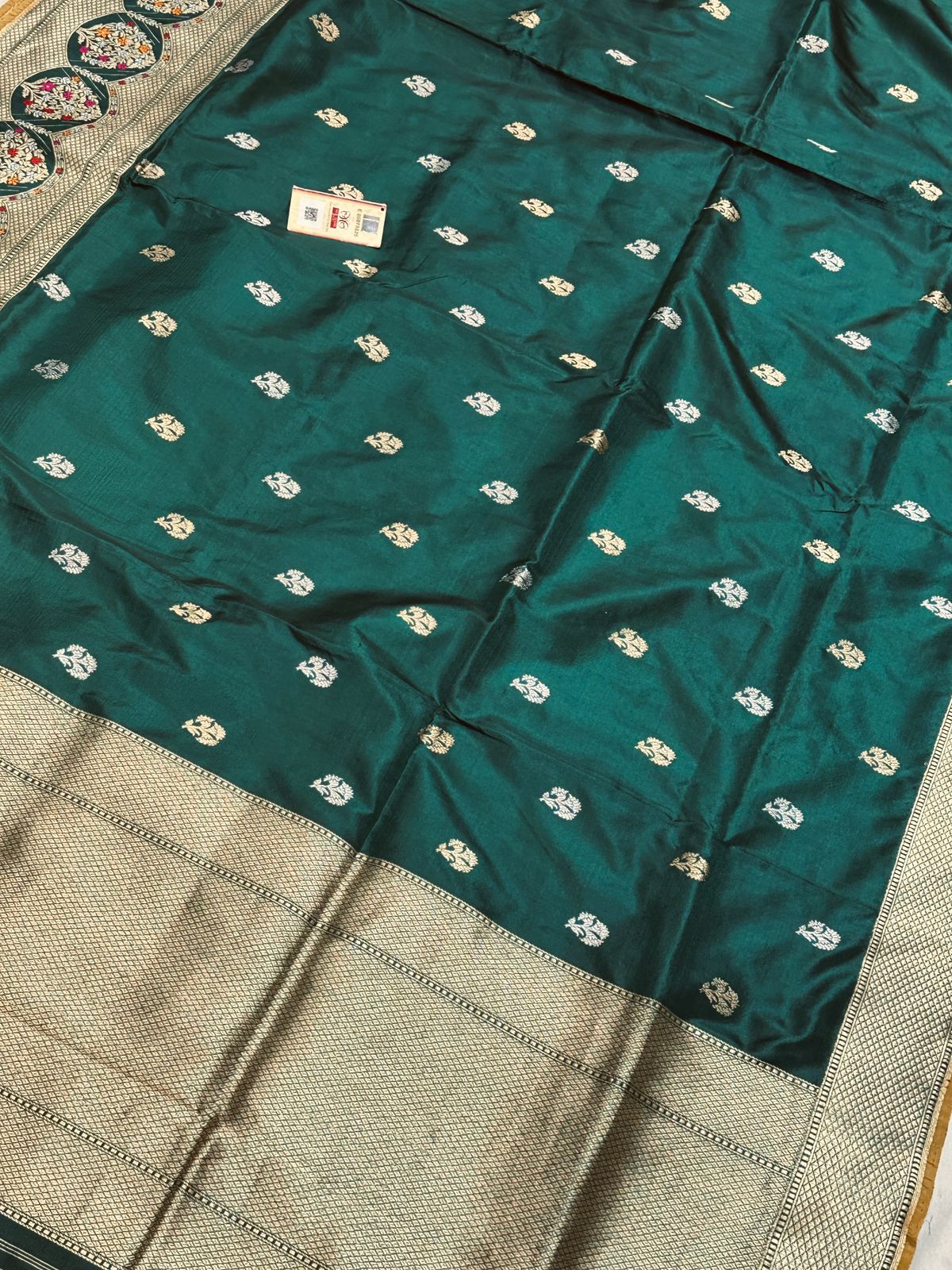 Banaras 100% Pure katan Minakari Silk Saree with allover zari weave Kadua Buta Design