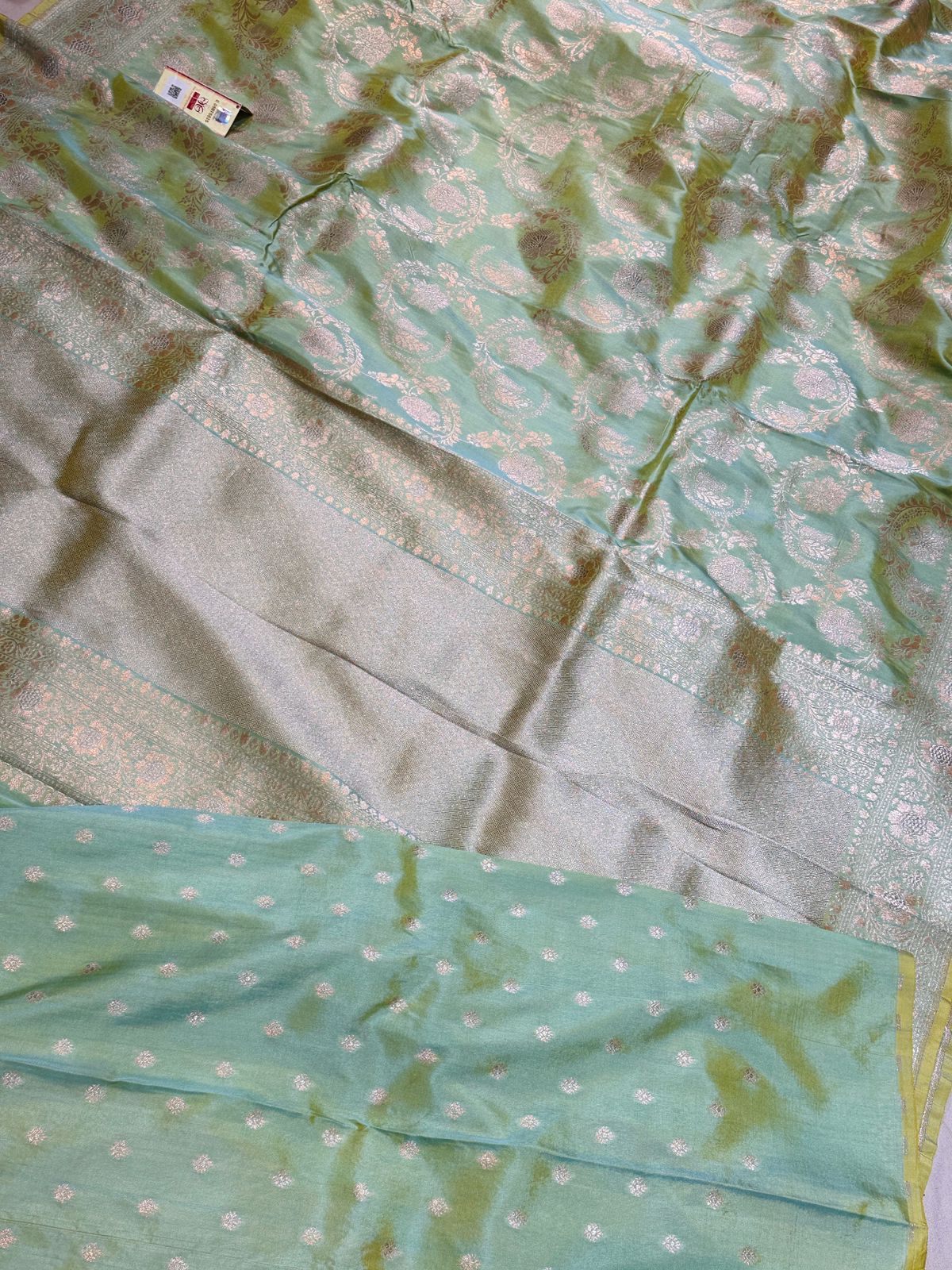 Banaras 100% Pure katan Silk Saree with allover zari weave jaal Design