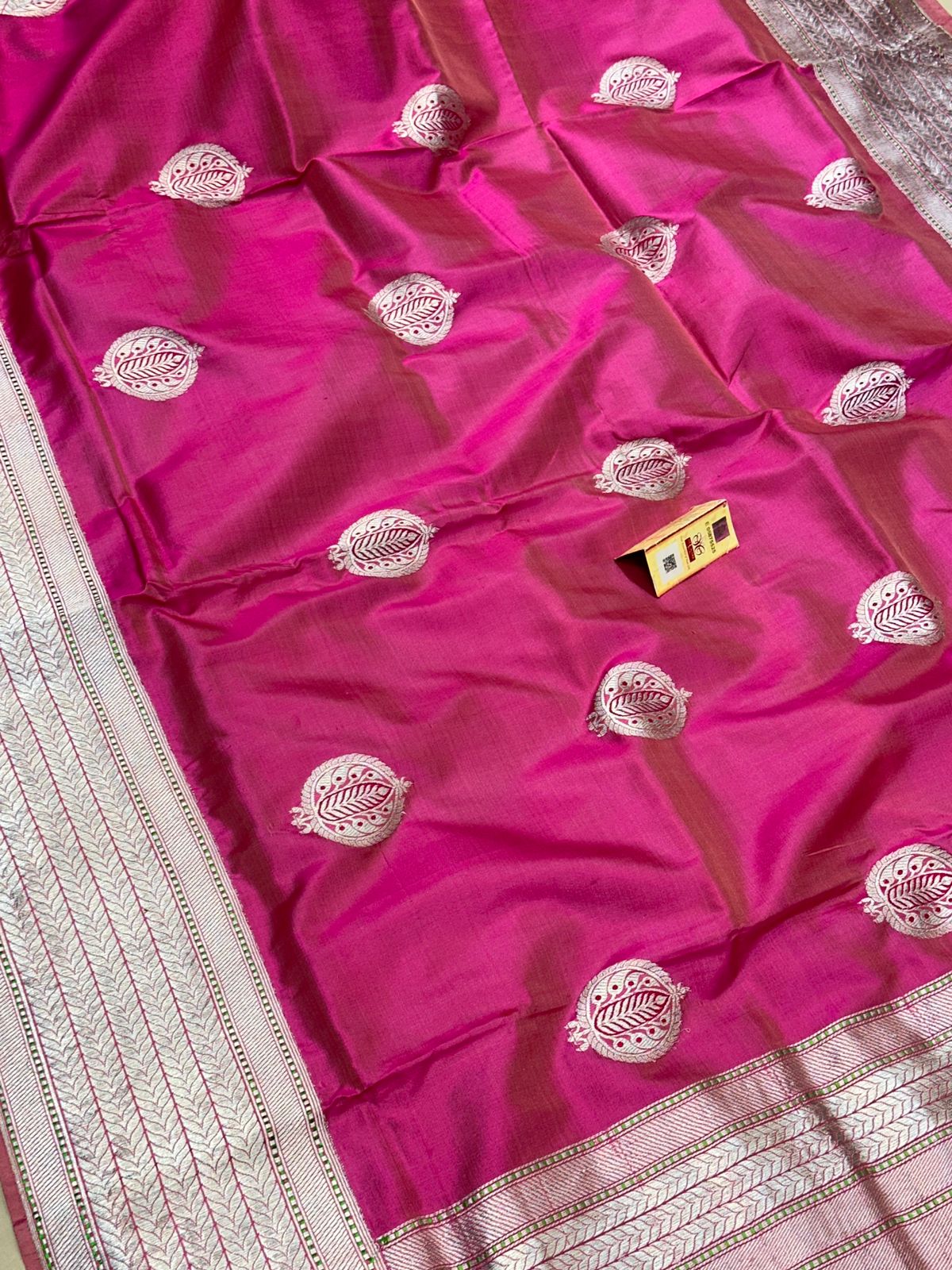 Banaras 100% Pure katan Kadua Silk Saree with allover Kadua Sona Roopa Buta Design