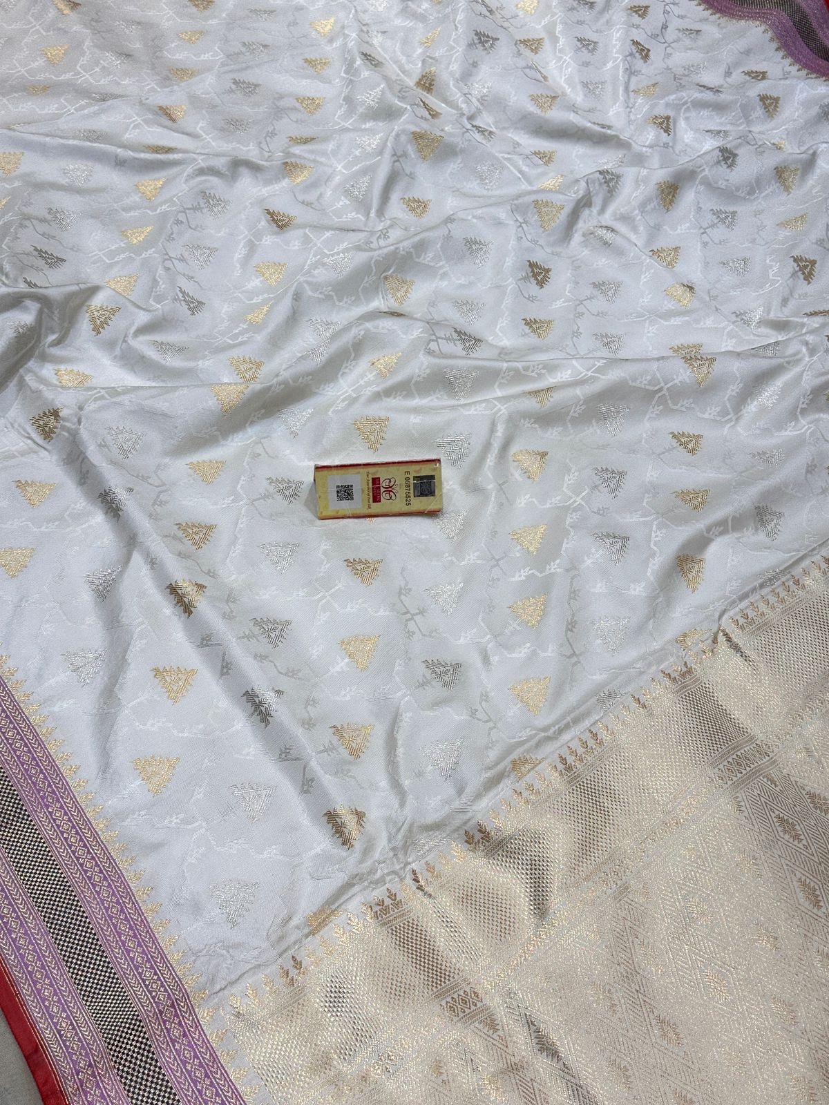Banaras 100% Pure Mashru katan kadua Silk Saree with allover zari weave