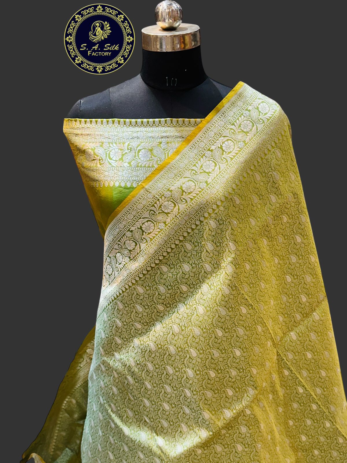 Banaras 100% Pure katan Silk Saree with allover Tanchui jaal weave Design