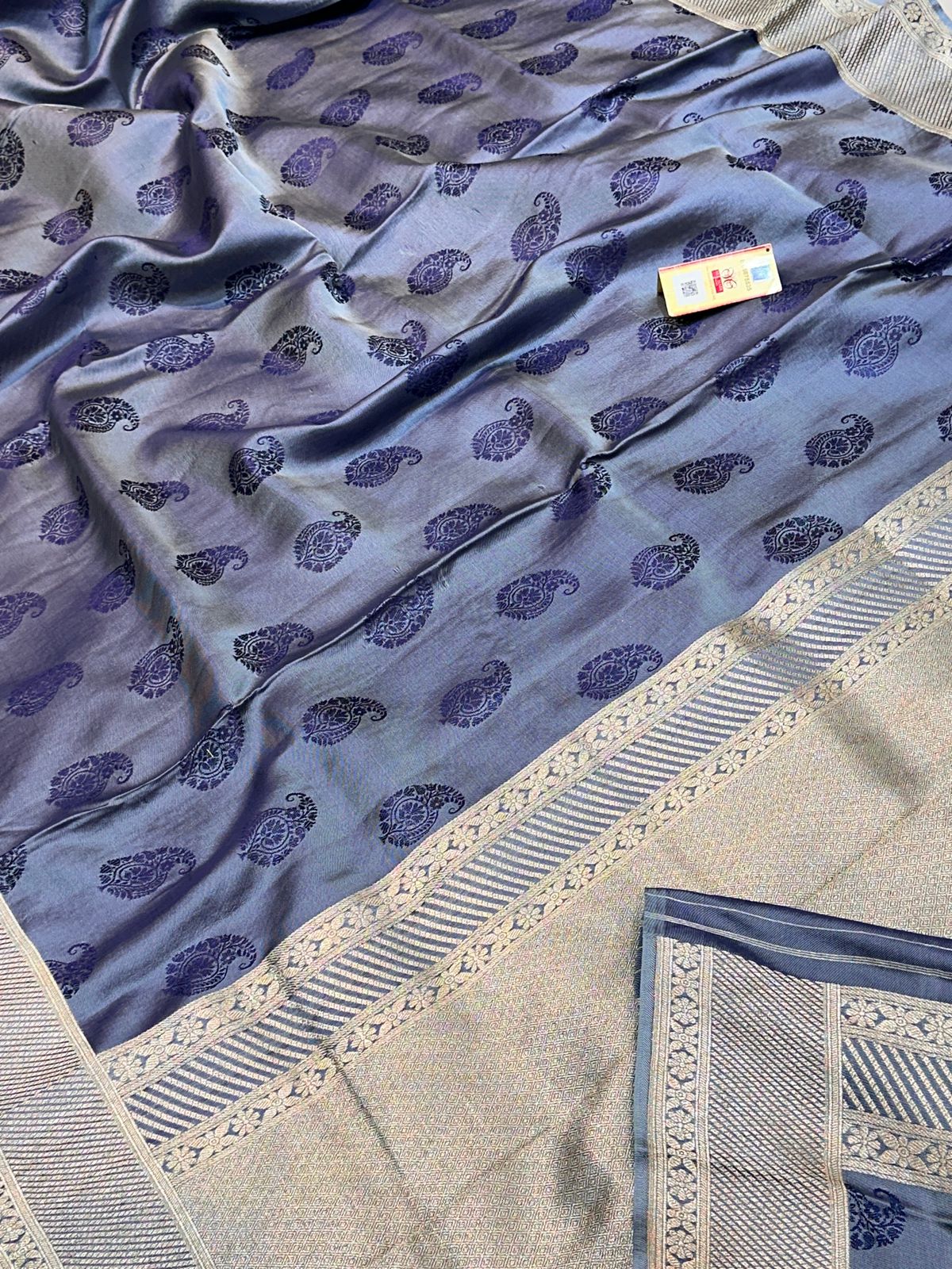 Banaras 100% Pure katan mashru Silk Saree with allover antique Resham buta