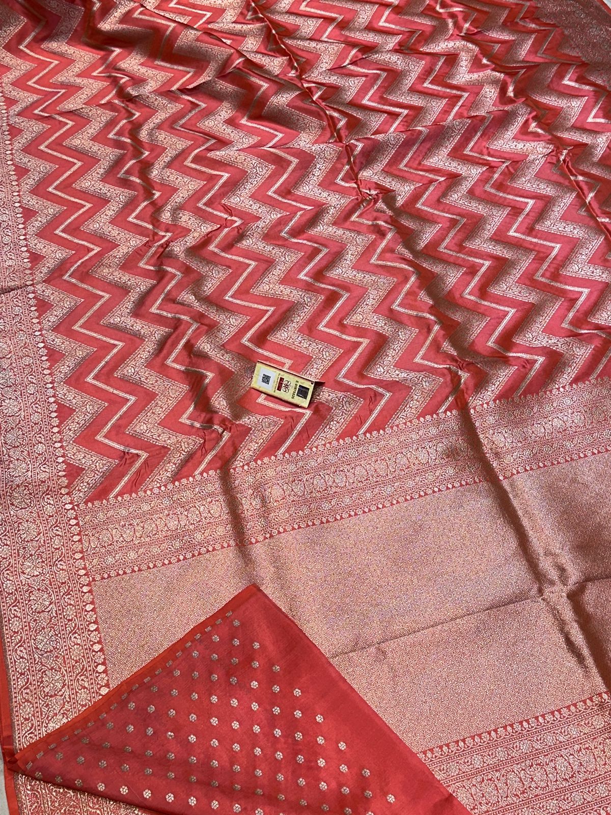 Banaras 100% Pure katan Silk Saree with allover antique zari Zig-Zag weave Design