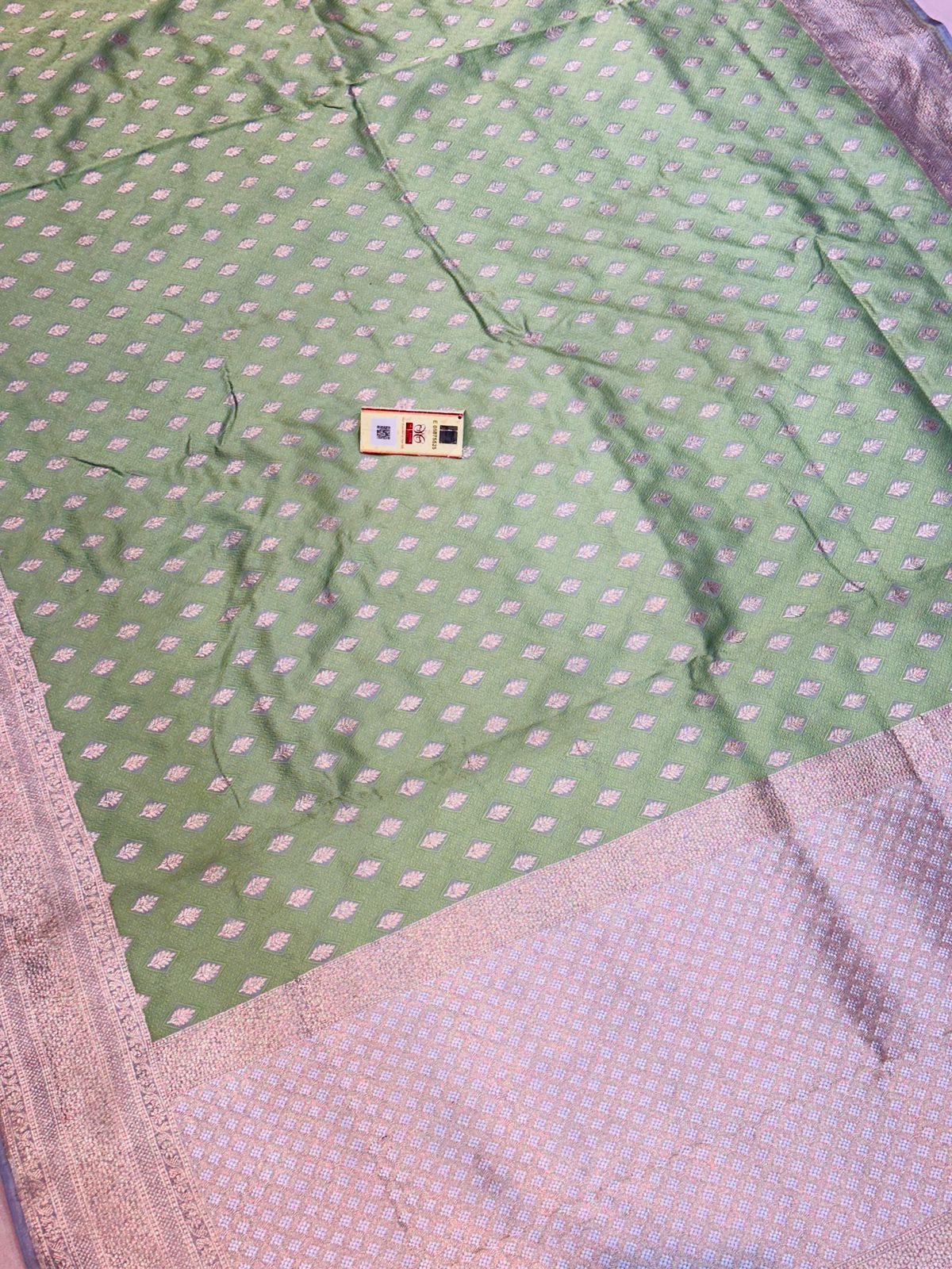 Banaras 100% Pure katan Tanchui Silk Saree with allover antique Zari Buti weave