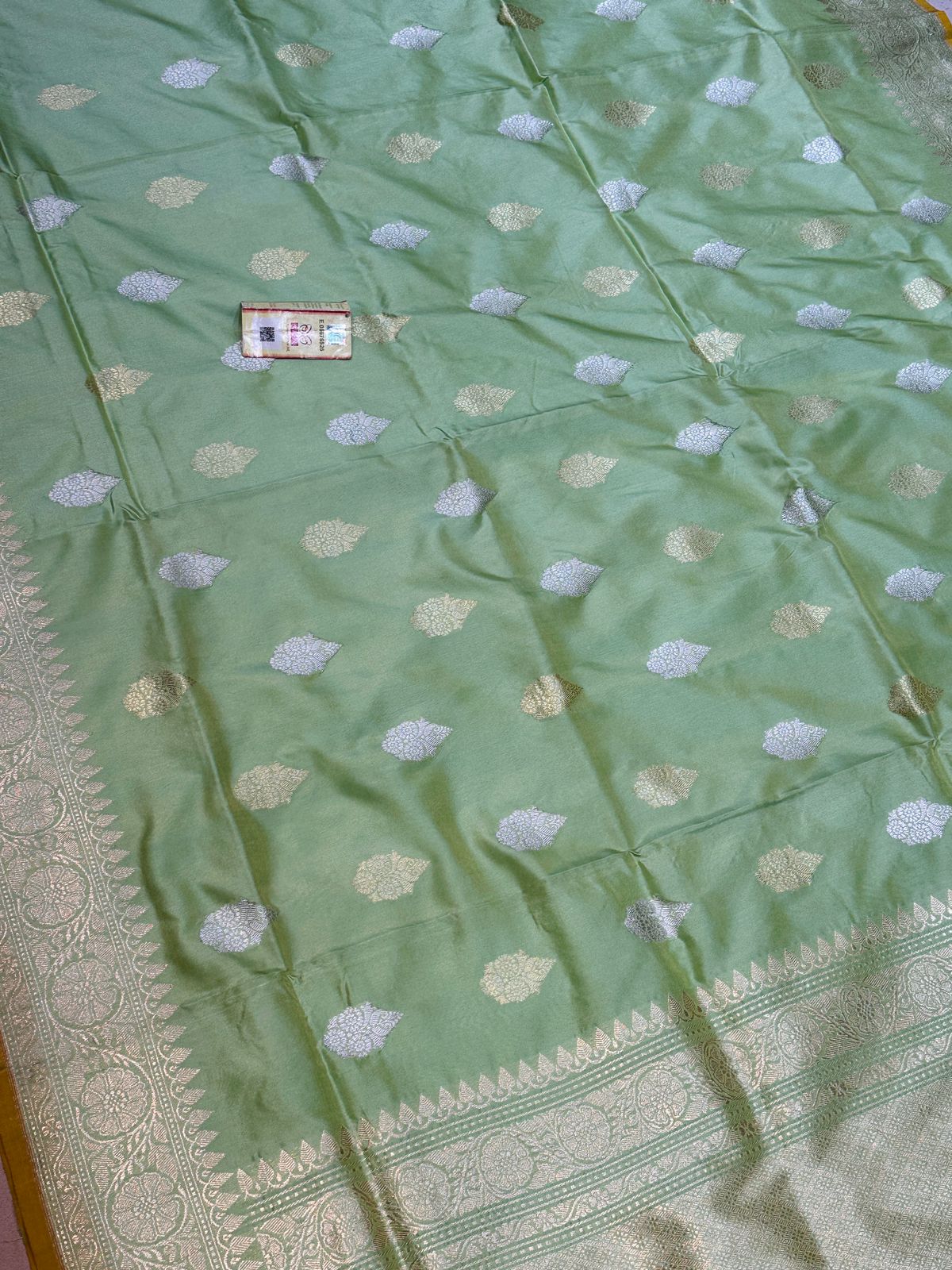 Banaras 100% Pure katan Silk Saree with allover Sona Roopa zari weave Kadua Buta