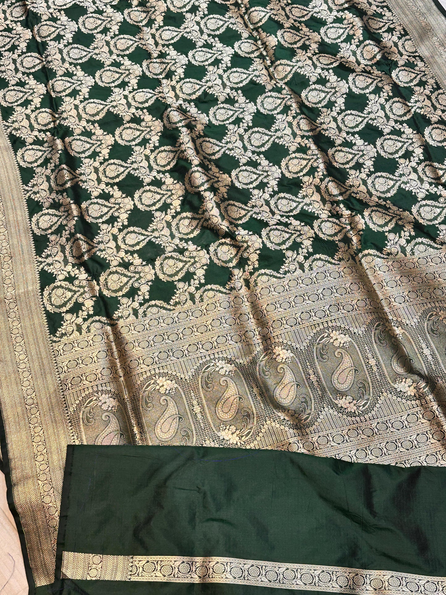 Banaras 100% Pure katan Kanjiwaram Premium Kadua Silk Saree with allover beautiful Zari Jaal design