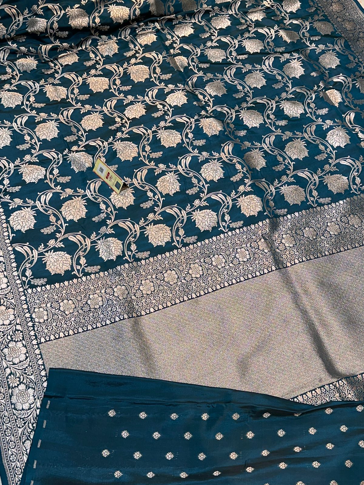 Banaras 100% pure katan silk Saree with allover real zari weave antique jaal design (Dark Rama Green)