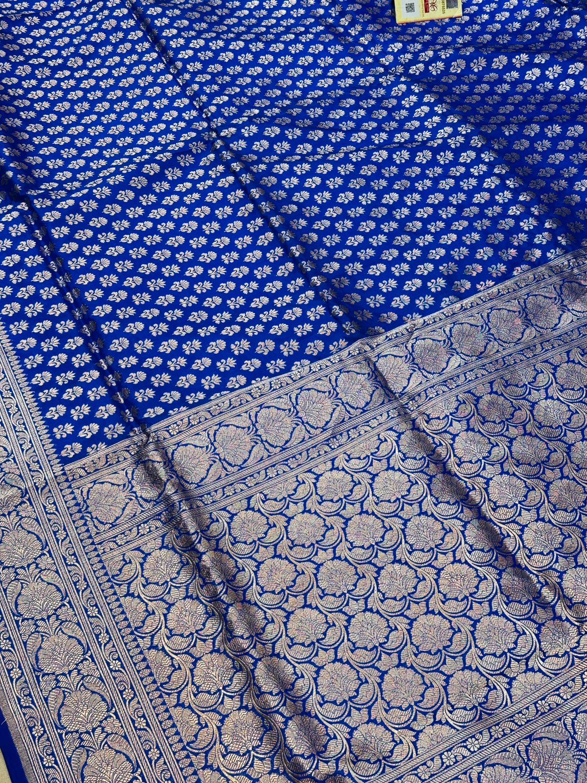 Banaras 100% Pure katan Silk Saree with allover zari weave Buti Design