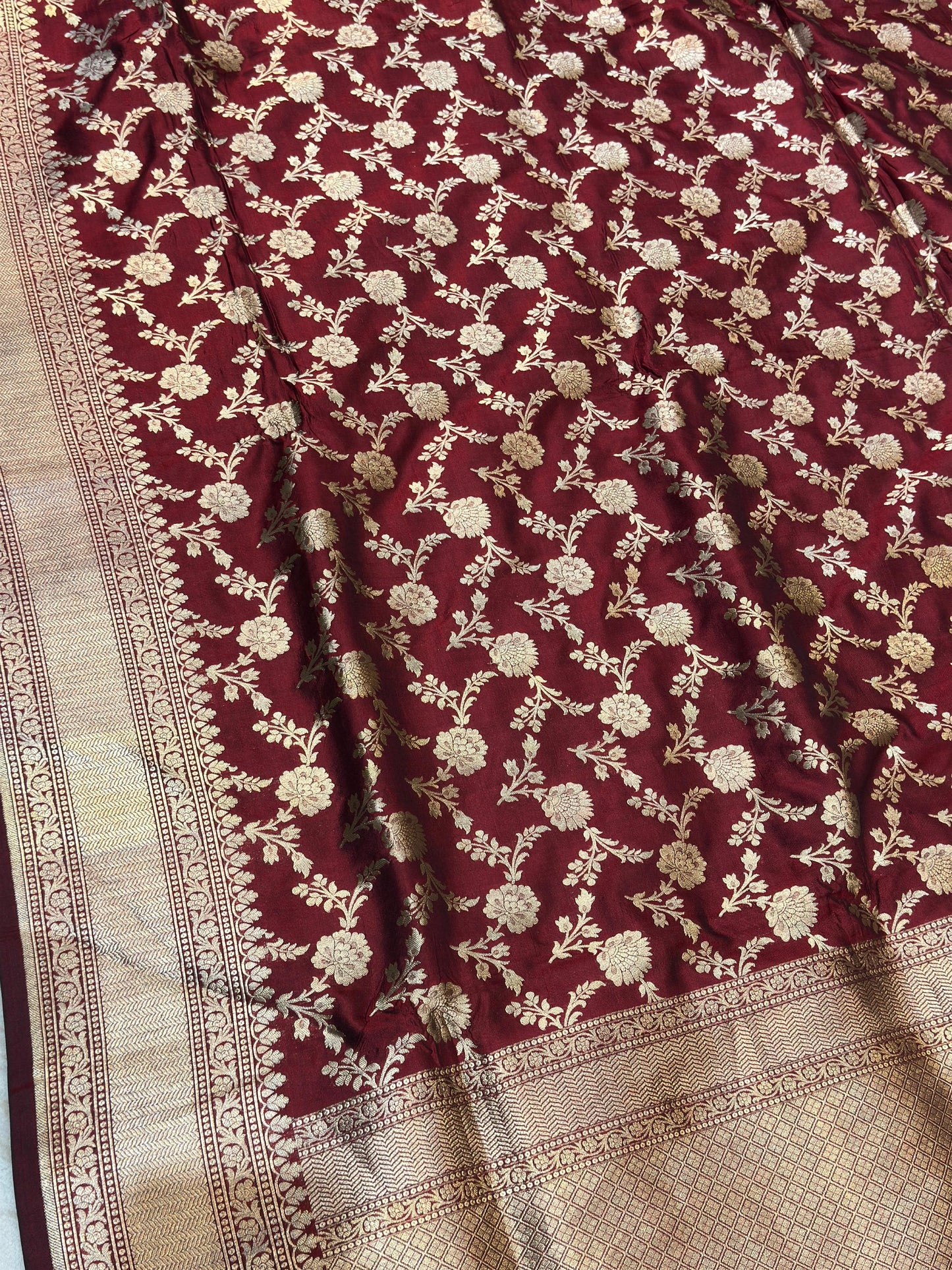 Banaras 100% Pure katan Silk Saree with allover beautiful jaal design On full body