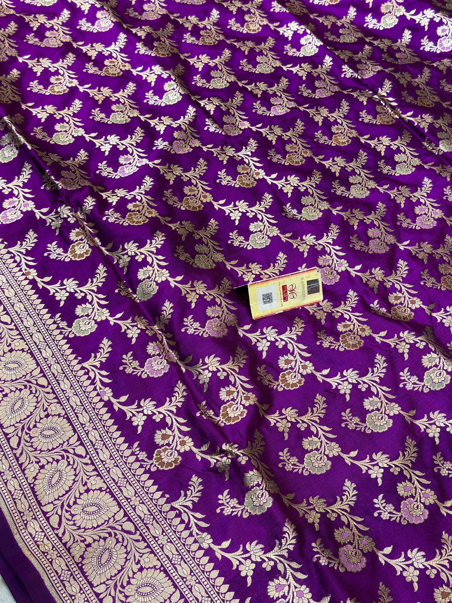 Banaras 100% Pure katan Silk Saree with allover beautiful Mina jaal design