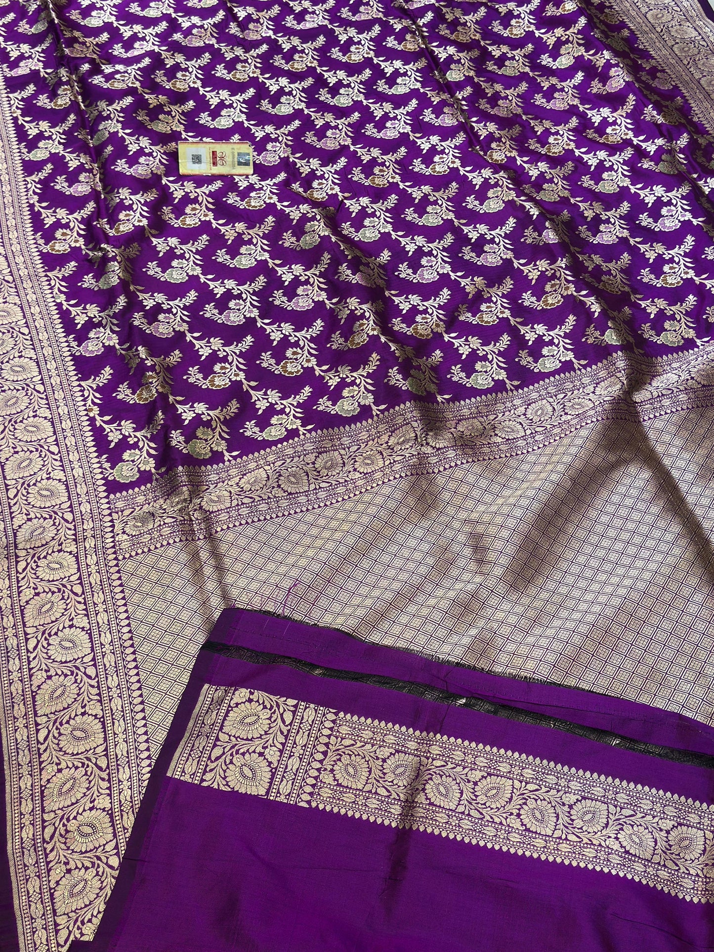 Banaras 100% Pure katan Silk Saree with allover beautiful Mina jaal design