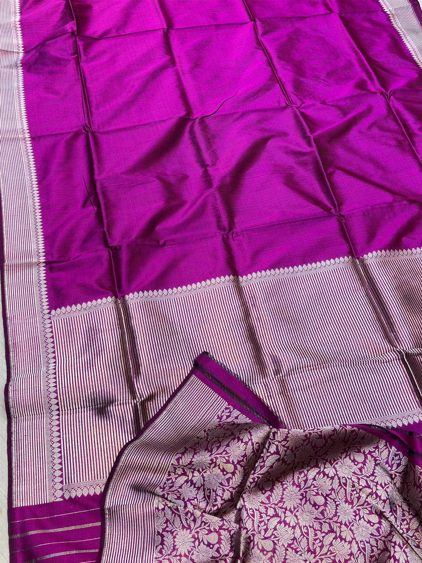 Banaras 100% Pure katan Silk Saree with allover plain full body with Silver zari colour of weave