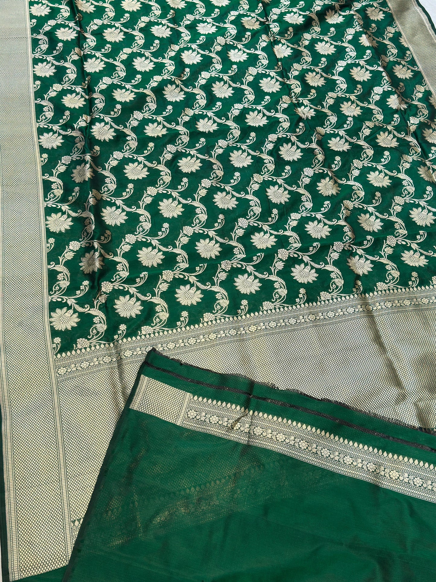 Banaras 100% Pure katan Silk Saree with allover beautiful jaal design