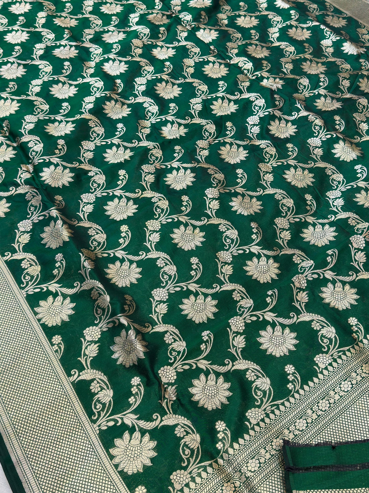 Banaras 100% Pure katan Silk Saree with allover beautiful jaal design