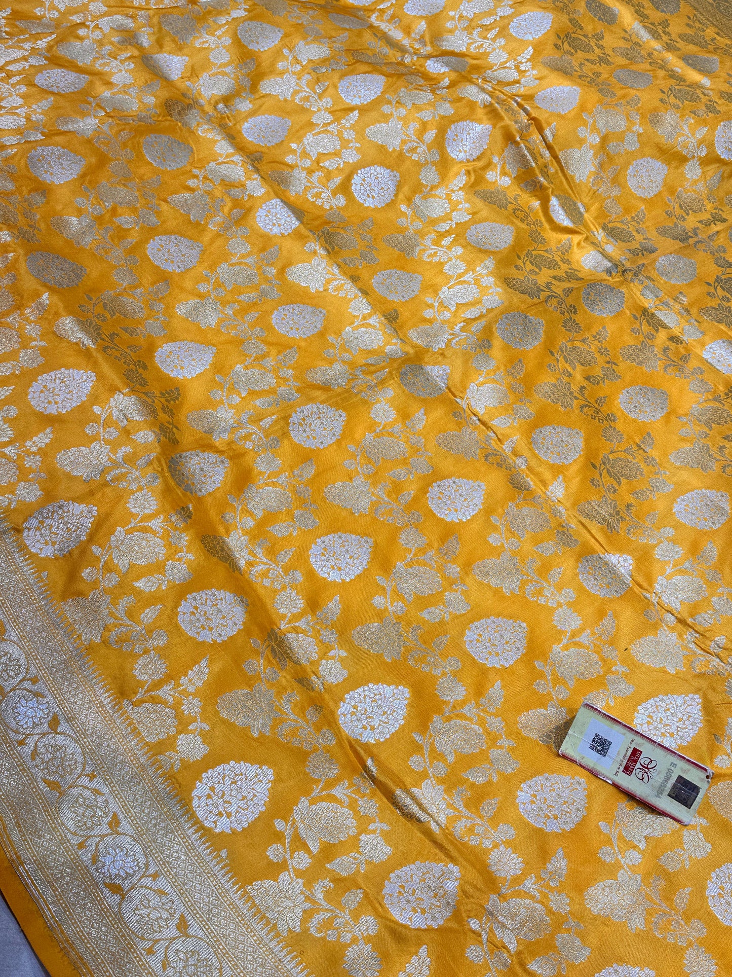 Banaras 100% Pure katan Silk Saree with allover beautiful Sona Roopa jaal design On full body