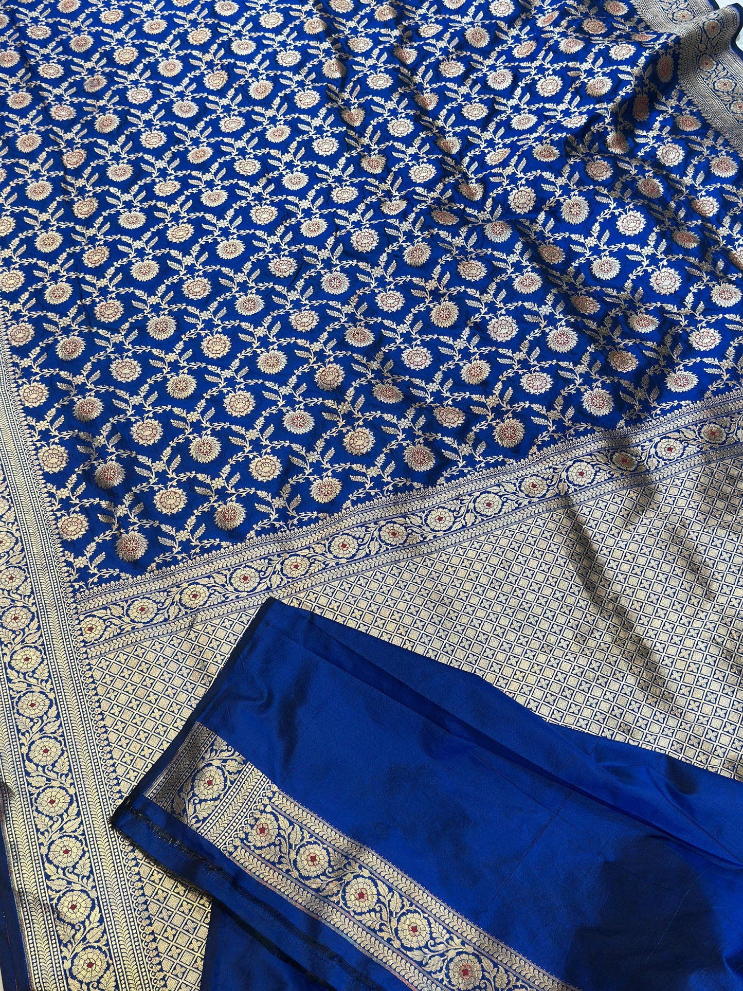 Banaras 100% Pure katan Nita Ambani Silk Saree with allover beautiful jaal design On full body with water zari colour of weave