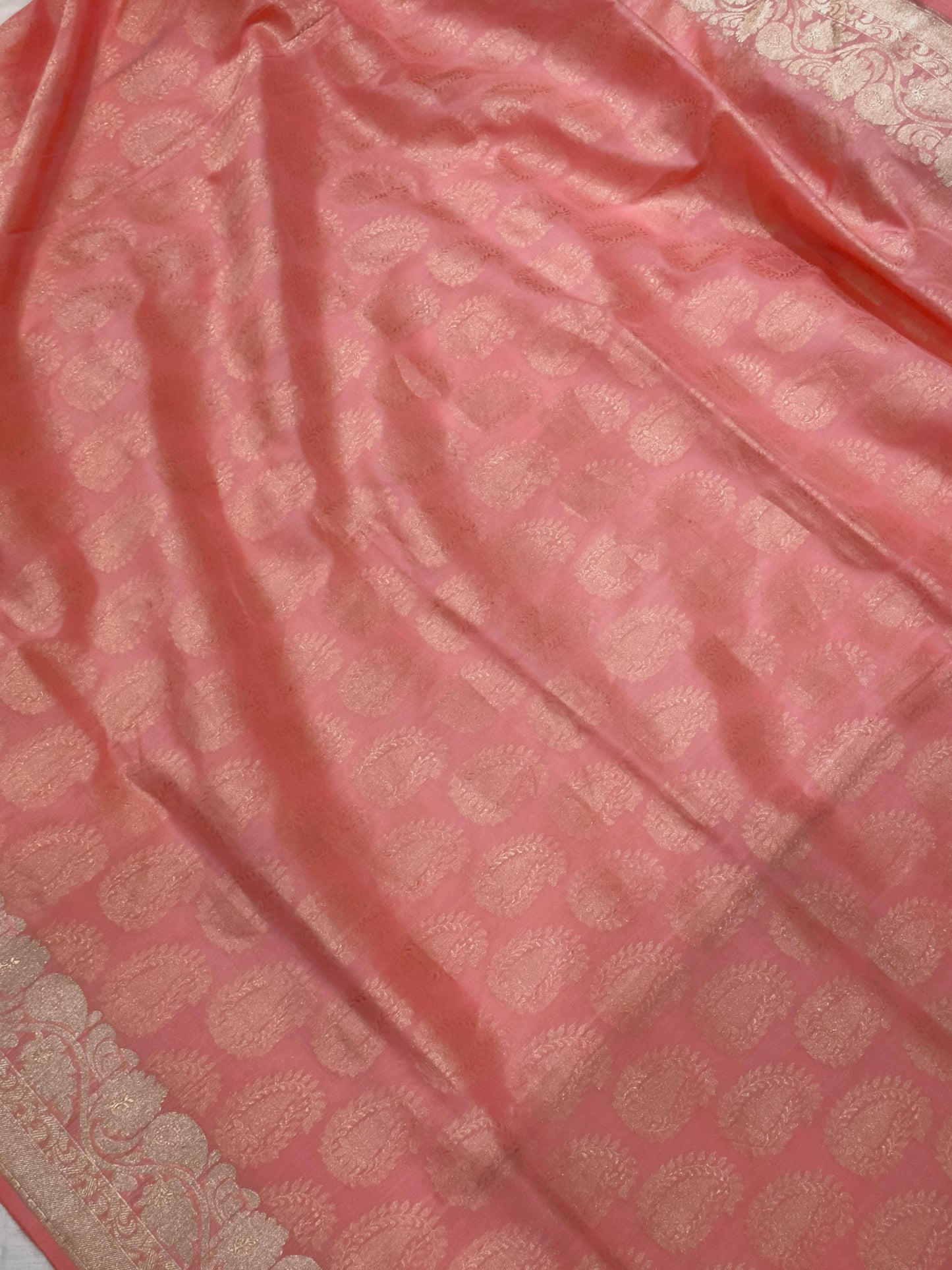 Banaras 100% pure Georgette katan silk Saree with premium real Zari silk saree (Peach)