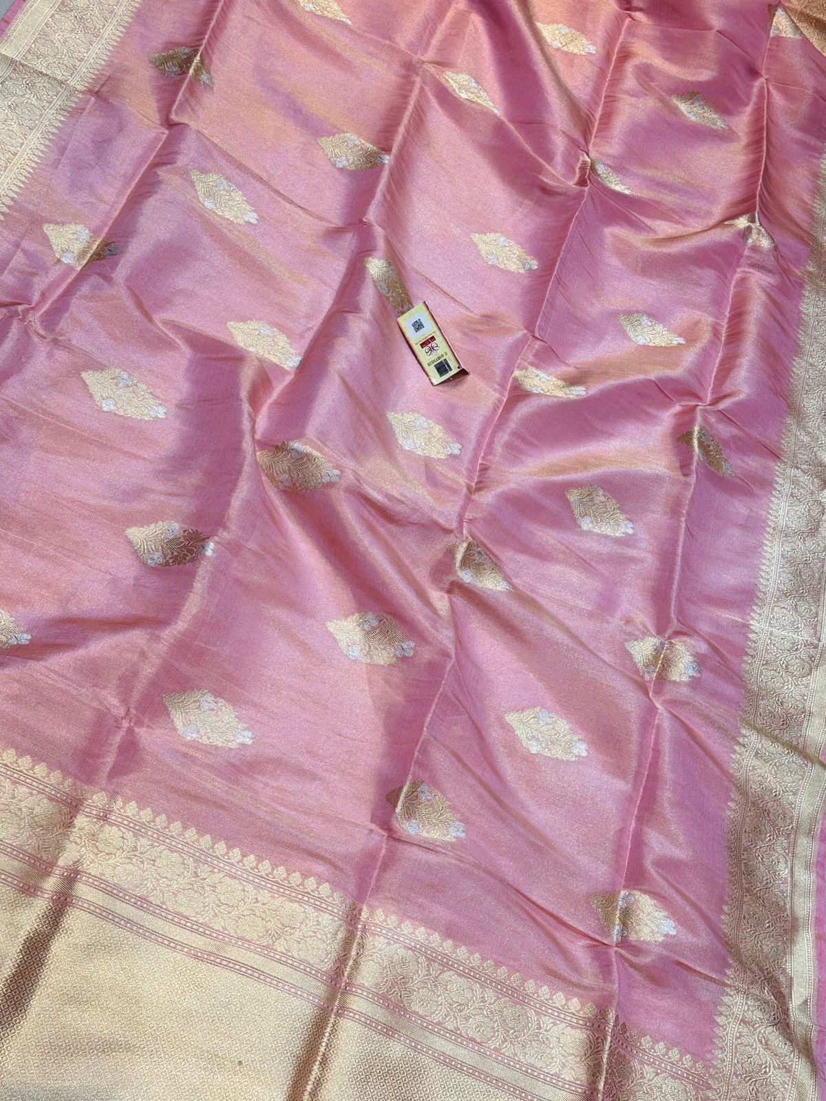 Banaras 100% Pure Tissue katan Silk (Kadhwa) Saree with allover very beautiful antique Sonaroopa kadua buta design