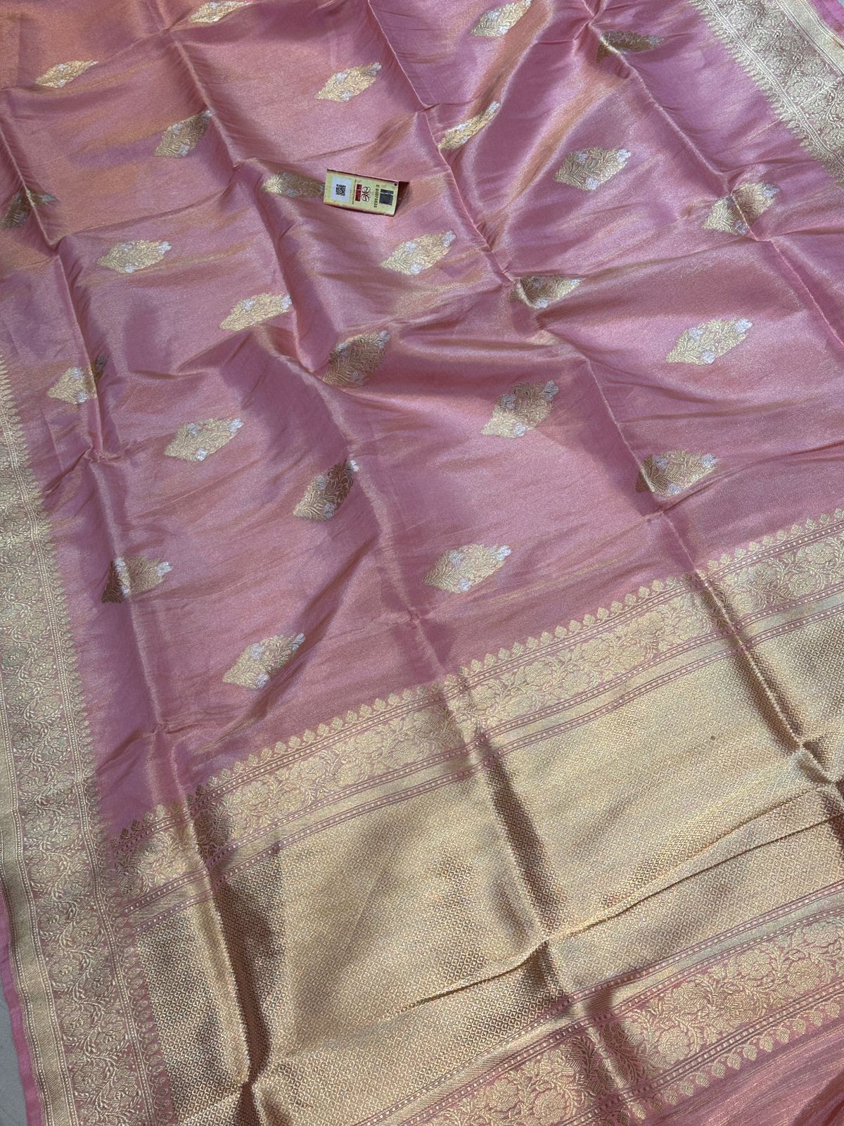 Banaras 100% Pure Tissue katan Silk (Kadhwa) Saree with allover very beautiful antique Sonaroopa kadua buta design