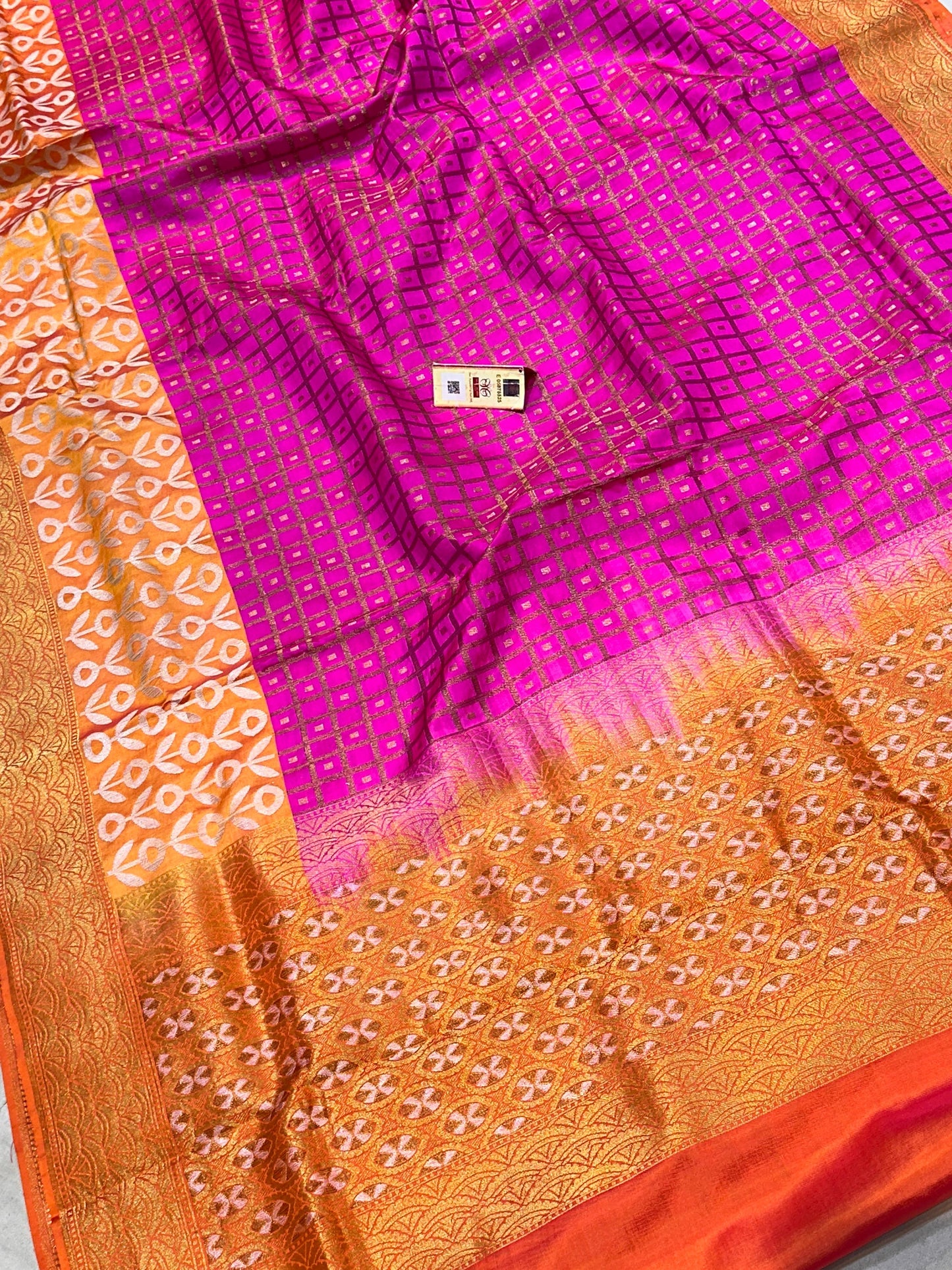 Banaras 100% Pure katan Silk Saree with allover Skirt border Gharchola jaal body with water zari colour