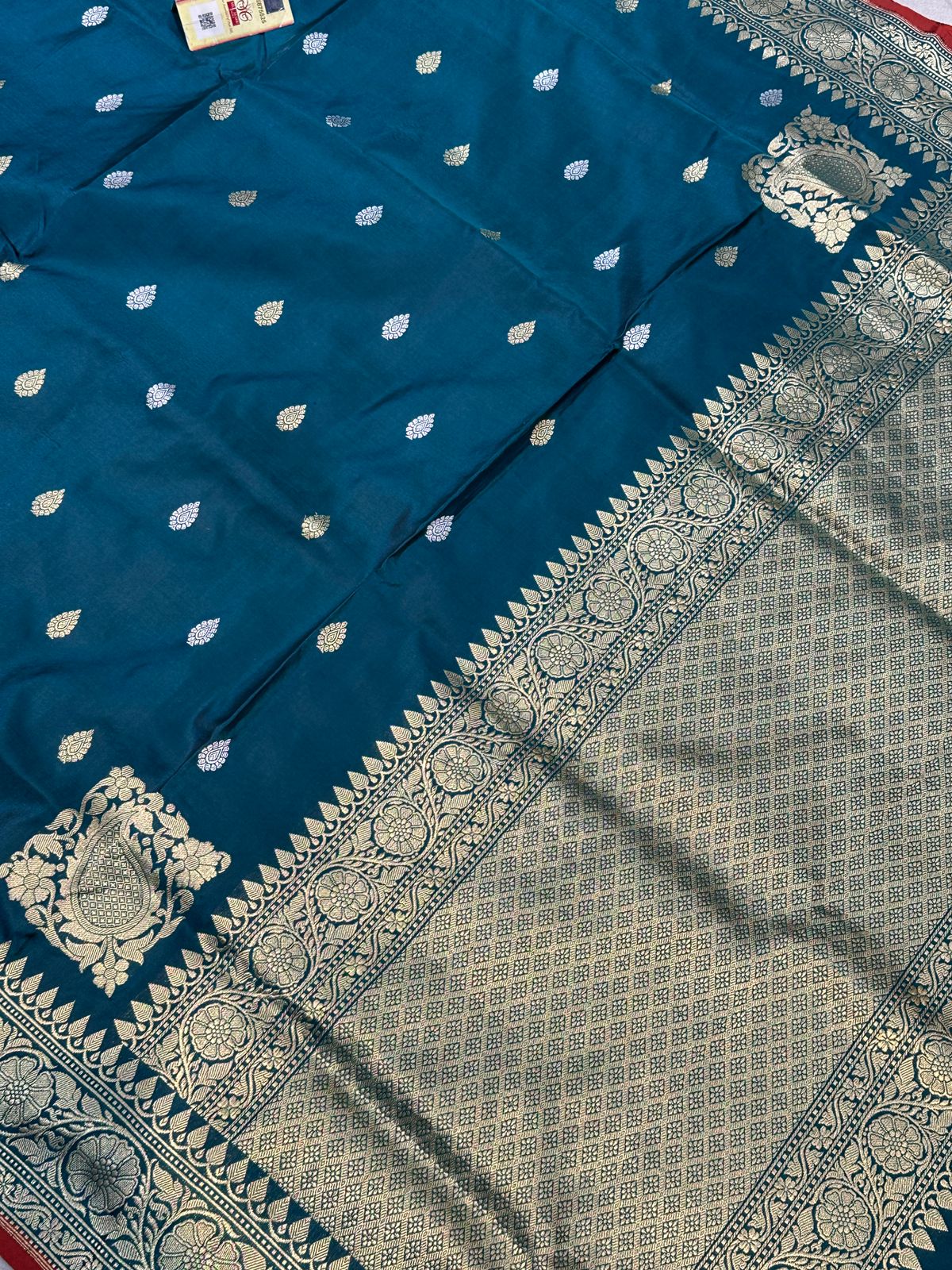 Banaras 100% Pure Katan kadua Silk Saree with allover Kadua tilfi buti and zari border