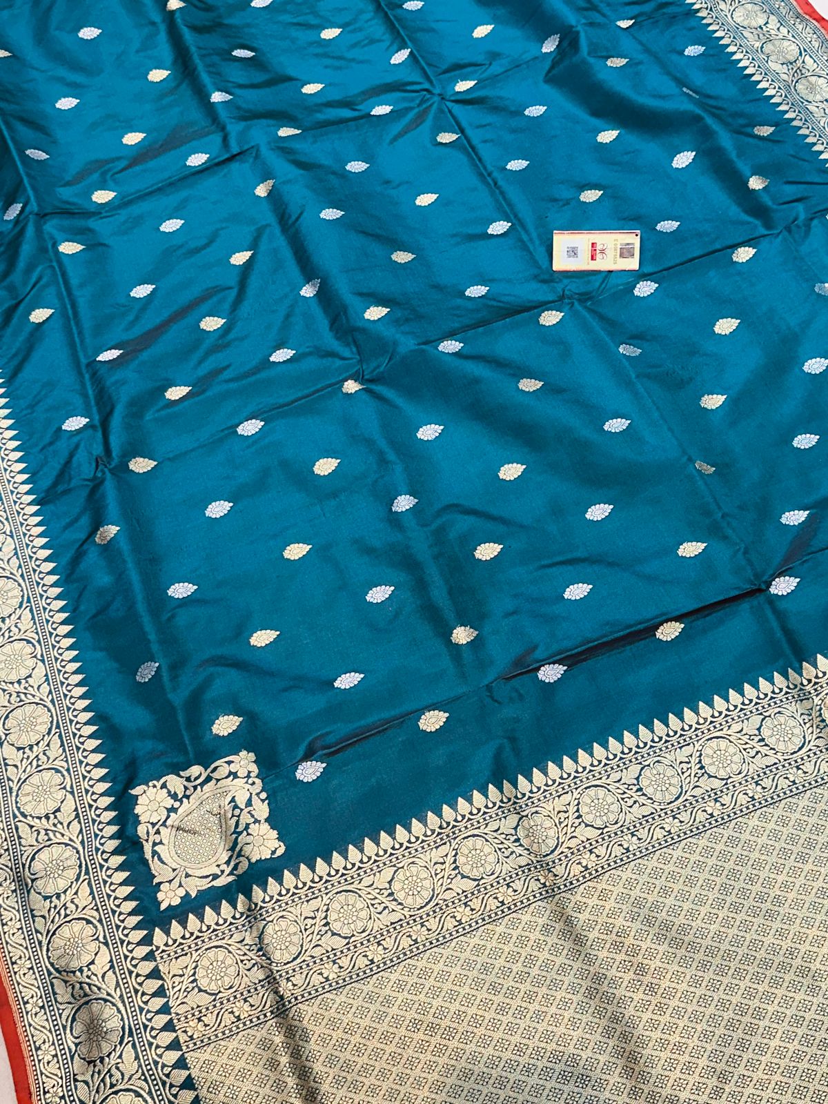 Banaras 100% Pure Katan kadua Silk Saree with allover Kadua tilfi buti and zari border