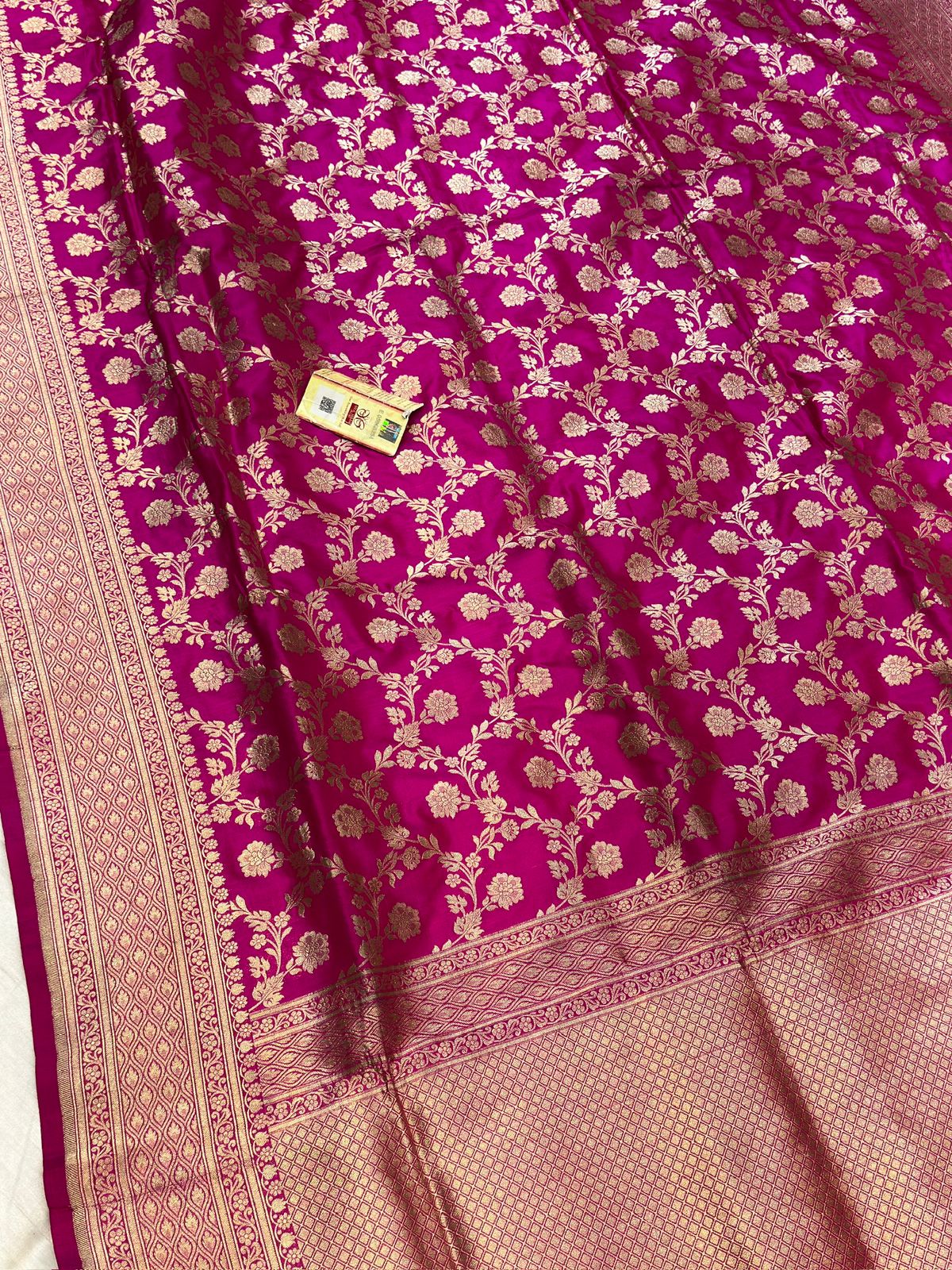 Banaras 100% Pure katan Silk Saree with allover jaal Design and Zari border
